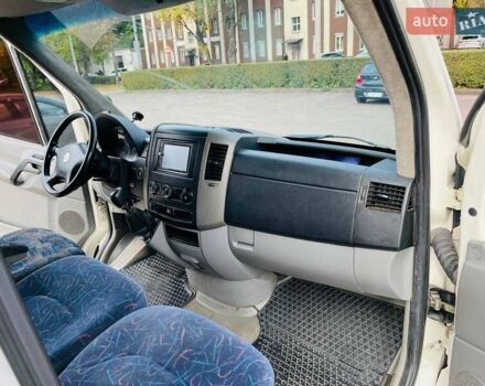 Фольксваген Крафтер 2009 в Каменское - Днепродзержинск на Automoto.ua Белый Фольксваген Крафтер, объемом двигателя 2.46 л и пробегом 250 тыс. км за 9999 $, фото 27 на Automoto.ua