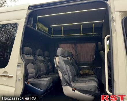 Белый Фольксваген Крафтер, объемом двигателя 2.5 л и пробегом 0 тыс. км за 16500 $, фото 4 на Automoto.ua