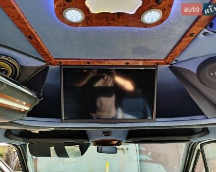 Белый Фольксваген Крафтер, объемом двигателя 1.97 л и пробегом 402 тыс. км за 24000 $, фото 9 на Automoto.ua