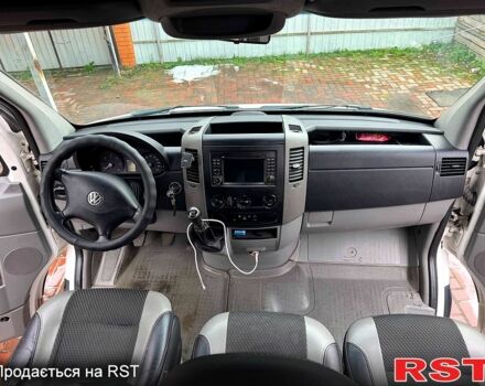 Белый Фольксваген Крафтер, объемом двигателя 2 л и пробегом 370 тыс. км за 16600 $, фото 7 на Automoto.ua