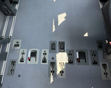 Білий Фольксваген Крафтєр, об'ємом двигуна 2 л та пробігом 339 тис. км за 20900 $, фото 34 на Automoto.ua