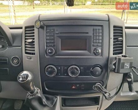 Белый Фольксваген Крафтер, объемом двигателя 1.97 л и пробегом 398 тыс. км за 16700 $, фото 8 на Automoto.ua