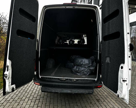 Белый Фольксваген Крафтер, объемом двигателя 0 л и пробегом 300 тыс. км за 17800 $, фото 25 на Automoto.ua