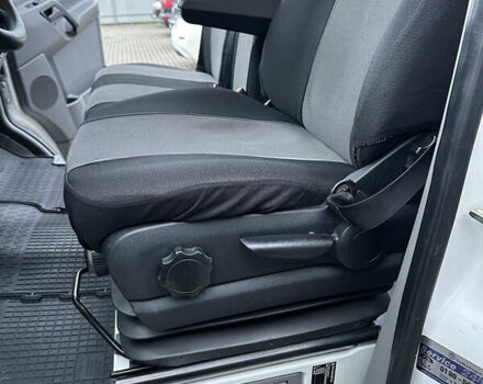 Білий Фольксваген Крафтєр, об'ємом двигуна 1.97 л та пробігом 398 тис. км за 18500 $, фото 22 на Automoto.ua