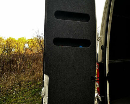 Белый Фольксваген Крафтер, объемом двигателя 0 л и пробегом 300 тыс. км за 17800 $, фото 22 на Automoto.ua