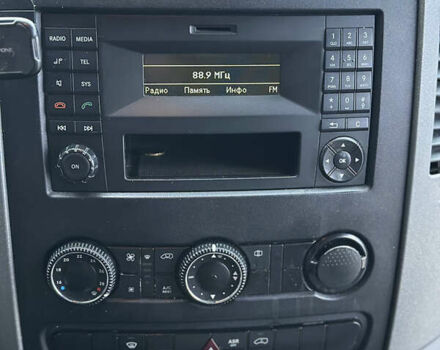 Білий Фольксваген Крафтєр, об'ємом двигуна 1.97 л та пробігом 398 тис. км за 18500 $, фото 17 на Automoto.ua