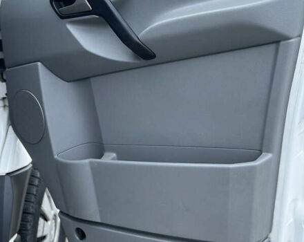 Білий Фольксваген Крафтєр, об'ємом двигуна 1.97 л та пробігом 398 тис. км за 18500 $, фото 12 на Automoto.ua