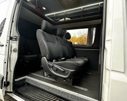 Белый Фольксваген Крафтер, объемом двигателя 0 л и пробегом 300 тыс. км за 17800 $, фото 27 на Automoto.ua