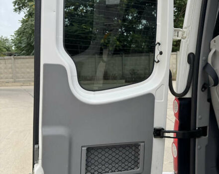 Белый Фольксваген Крафтер, объемом двигателя 1.97 л и пробегом 365 тыс. км за 19900 $, фото 30 на Automoto.ua