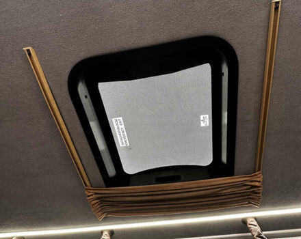 Белый Фольксваген Крафтер, объемом двигателя 0 л и пробегом 300 тыс. км за 17800 $, фото 8 на Automoto.ua