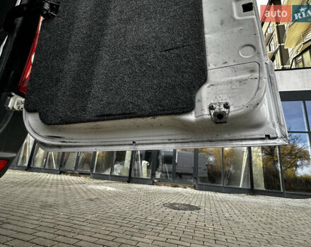 Белый Фольксваген Крафтер, объемом двигателя 0 л и пробегом 300 тыс. км за 17800 $, фото 24 на Automoto.ua