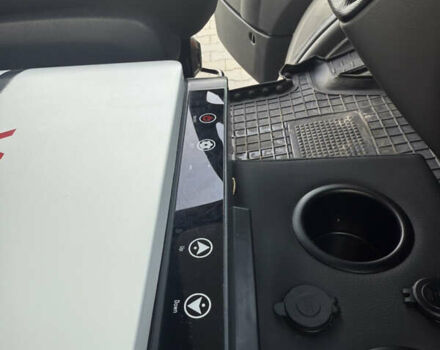 Белый Фольксваген Крафтер, объемом двигателя 1.97 л и пробегом 373 тыс. км за 28000 $, фото 31 на Automoto.ua