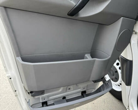 Белый Фольксваген Крафтер, объемом двигателя 1.97 л и пробегом 365 тыс. км за 19900 $, фото 18 на Automoto.ua