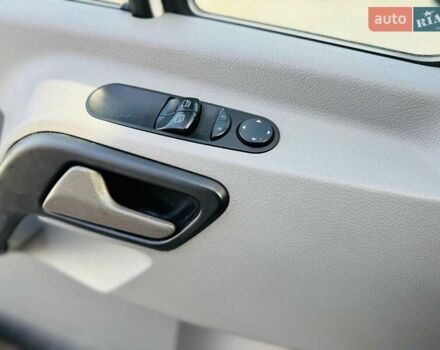 Білий Фольксваген Крафтєр, об'ємом двигуна 1.97 л та пробігом 290 тис. км за 29950 $, фото 18 на Automoto.ua