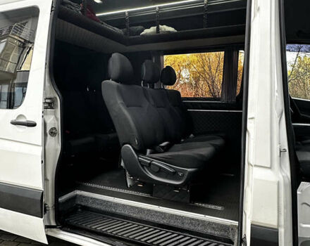 Белый Фольксваген Крафтер, объемом двигателя 0 л и пробегом 300 тыс. км за 17800 $, фото 31 на Automoto.ua