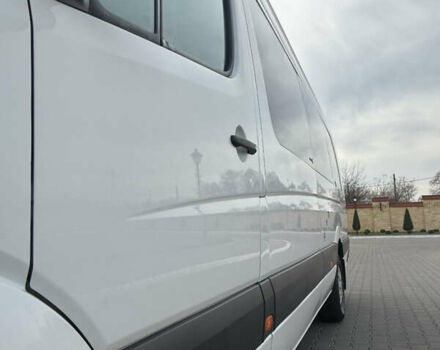 Белый Фольксваген Крафтер, объемом двигателя 1.97 л и пробегом 373 тыс. км за 28000 $, фото 9 на Automoto.ua