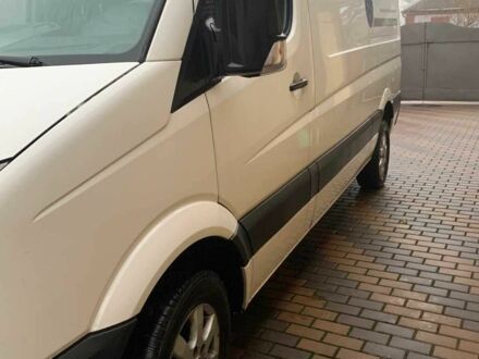 Белый Фольксваген Крафтер, объемом двигателя 1.97 л и пробегом 370 тыс. км за 14000 $, фото 1 на Automoto.ua