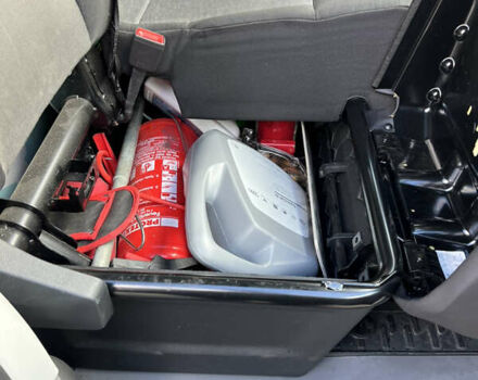 Черный Фольксваген Крафтер, объемом двигателя 1.97 л и пробегом 340 тыс. км за 24300 $, фото 14 на Automoto.ua