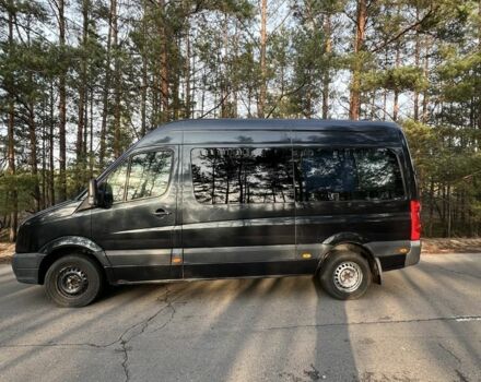 Черный Фольксваген Крафтер, объемом двигателя 2.5 л и пробегом 840 тыс. км за 8000 $, фото 7 на Automoto.ua