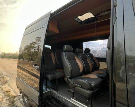 Черный Фольксваген Крафтер, объемом двигателя 2.5 л и пробегом 840 тыс. км за 8000 $, фото 3 на Automoto.ua