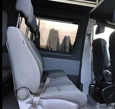 Черный Фольксваген Крафтер, объемом двигателя 1.97 л и пробегом 370 тыс. км за 16200 $, фото 8 на Automoto.ua