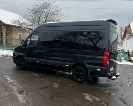 Черный Фольксваген Крафтер, объемом двигателя 2.5 л и пробегом 430 тыс. км за 13500 $, фото 3 на Automoto.ua
