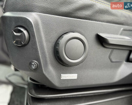 Черный Фольксваген Крафтер, объемом двигателя 2 л и пробегом 262 тыс. км за 25800 $, фото 54 на Automoto.ua