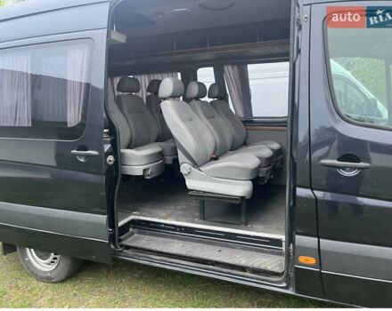 Черный Фольксваген Крафтер, объемом двигателя 2.5 л и пробегом 385 тыс. км за 14000 $, фото 5 на Automoto.ua