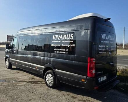 Черный Фольксваген Крафтер, объемом двигателя 1.97 л и пробегом 725 тыс. км за 18000 $, фото 3 на Automoto.ua