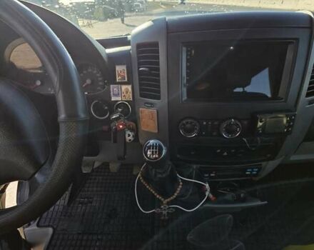 Черный Фольксваген Крафтер, объемом двигателя 1.97 л и пробегом 725 тыс. км за 18000 $, фото 13 на Automoto.ua