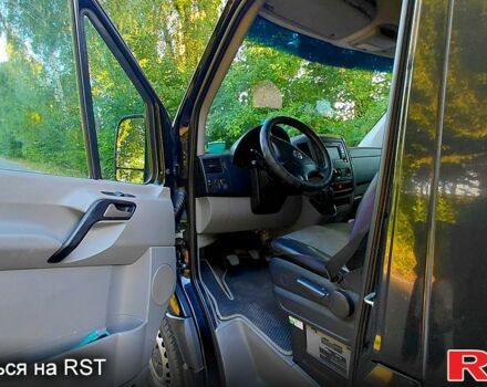 Черный Фольксваген Крафтер, объемом двигателя 2 л и пробегом 345 тыс. км за 13800 $, фото 5 на Automoto.ua