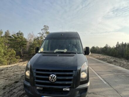 Черный Фольксваген Крафтер, объемом двигателя 2.5 л и пробегом 840 тыс. км за 8000 $, фото 1 на Automoto.ua