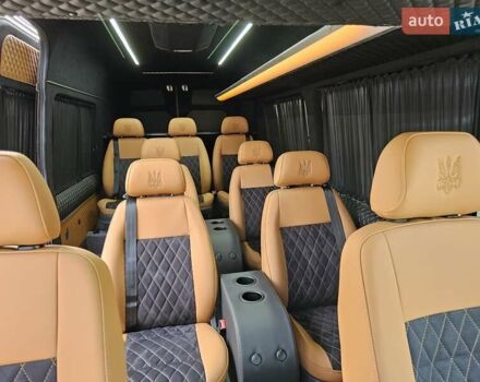 Коричневий Фольксваген Крафтєр, об'ємом двигуна 1.97 л та пробігом 400 тис. км за 27500 $, фото 5 на Automoto.ua