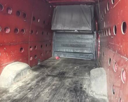 Красный Фольксваген Крафтер, объемом двигателя 2.5 л и пробегом 350 тыс. км за 10000 $, фото 6 на Automoto.ua