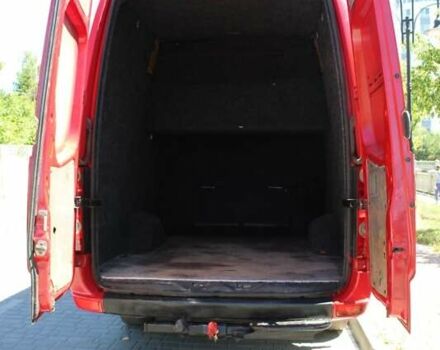 Красный Фольксваген Крафтер, объемом двигателя 2.46 л и пробегом 535 тыс. км за 12000 $, фото 2 на Automoto.ua