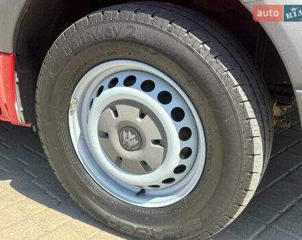 Красный Фольксваген Крафтер, объемом двигателя 2.46 л и пробегом 443 тыс. км за 14900 $, фото 10 на Automoto.ua