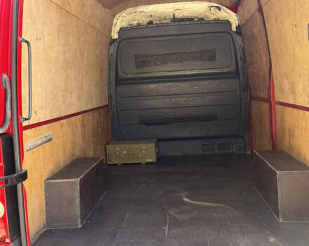 Красный Фольксваген Крафтер, объемом двигателя 2.46 л и пробегом 443 тыс. км за 14900 $, фото 35 на Automoto.ua