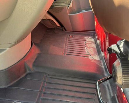 Красный Фольксваген Крафтер, объемом двигателя 2.46 л и пробегом 443 тыс. км за 14900 $, фото 30 на Automoto.ua