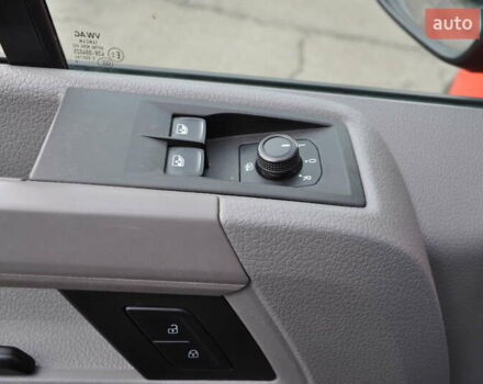 Фольксваген Крафтер 2019 в Киеве на Automoto.ua Красный Фольксваген Крафтер, объемом двигателя 1.97 л и пробегом 106 тыс. км за 35500 $, фото 63 на Automoto.ua