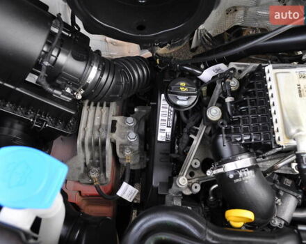 Фольксваген Крафтер 2019 в Киеве на Automoto.ua Красный Фольксваген Крафтер, объемом двигателя 1.97 л и пробегом 106 тыс. км за 35500 $, фото 79 на Automoto.ua