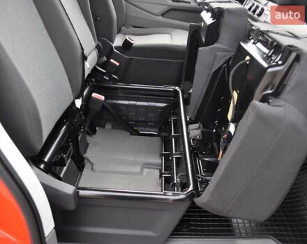 Фольксваген Крафтер 2019 в Киеве на Automoto.ua Красный Фольксваген Крафтер, объемом двигателя 1.97 л и пробегом 106 тыс. км за 35500 $, фото 49 на Automoto.ua