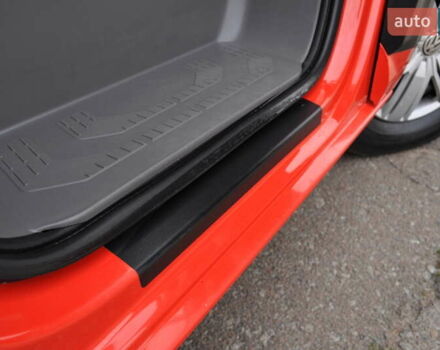 Фольксваген Крафтер 2019 в Киеве на Automoto.ua Красный Фольксваген Крафтер, объемом двигателя 1.97 л и пробегом 106 тыс. км за 35500 $, фото 44 на Automoto.ua