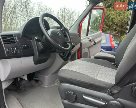 Красный Фольксваген Крафтер, объемом двигателя 2 л и пробегом 160 тыс. км за 18800 $, фото 11 на Automoto.ua