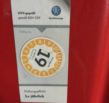 Красный Фольксваген Крафтер, объемом двигателя 1.97 л и пробегом 600 тыс. км за 27000 $, фото 23 на Automoto.ua