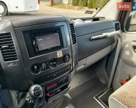 Червоний Фольксваген Крафтєр, об'ємом двигуна 2 л та пробігом 300 тис. км за 32000 $, фото 7 на Automoto.ua