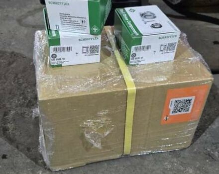 Красный Фольксваген Крафтер, объемом двигателя 2.46 л и пробегом 760 тыс. км за 13400 $, фото 8 на Automoto.ua