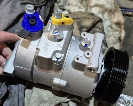 Красный Фольксваген Крафтер, объемом двигателя 2.46 л и пробегом 760 тыс. км за 13400 $, фото 6 на Automoto.ua