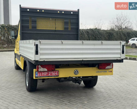 Жовтий Фольксваген Крафтєр, об'ємом двигуна 2 л та пробігом 248 тис. км за 19300 $, фото 2 на Automoto.ua