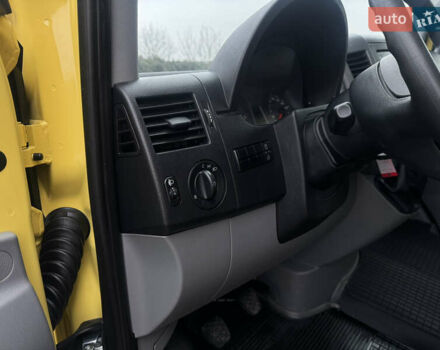 Жовтий Фольксваген Крафтєр, об'ємом двигуна 2 л та пробігом 248 тис. км за 19300 $, фото 20 на Automoto.ua