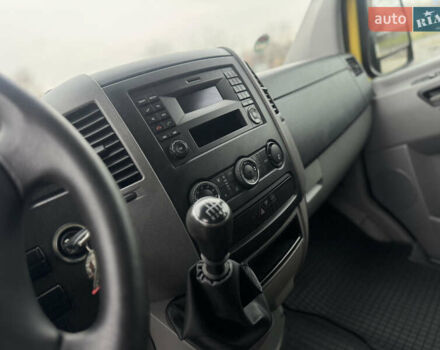 Жовтий Фольксваген Крафтєр, об'ємом двигуна 2 л та пробігом 248 тис. км за 19300 $, фото 19 на Automoto.ua